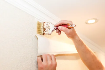 Pose de papier peint à Lasséran — revêtements muraux et toiles de verre